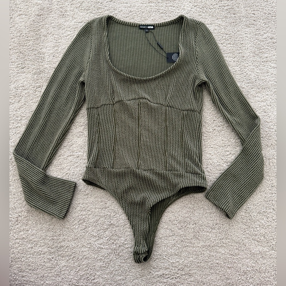 Fashion Nova Green Long Sleeve Ribbed Bodysuit